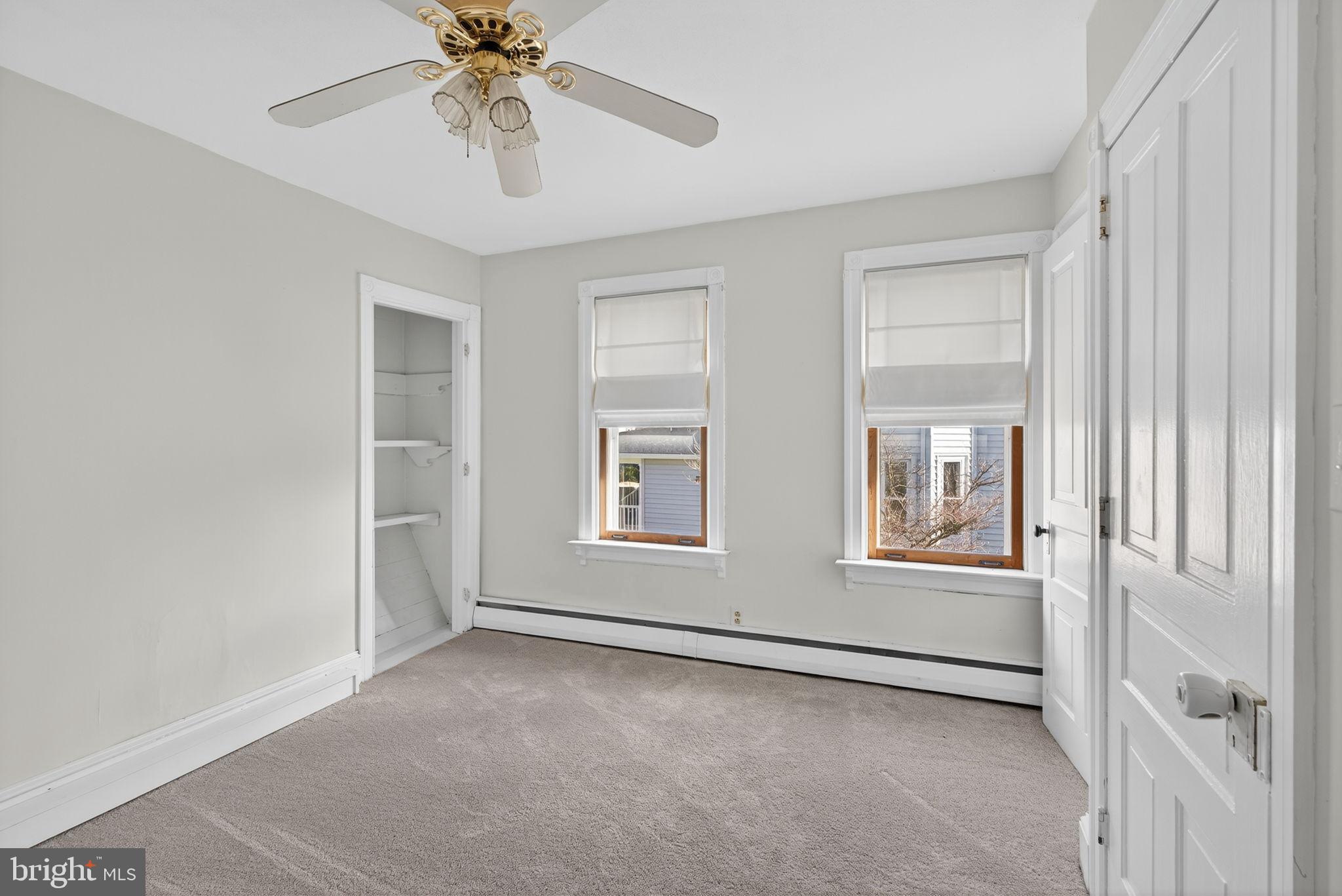 SHELLY - Residential