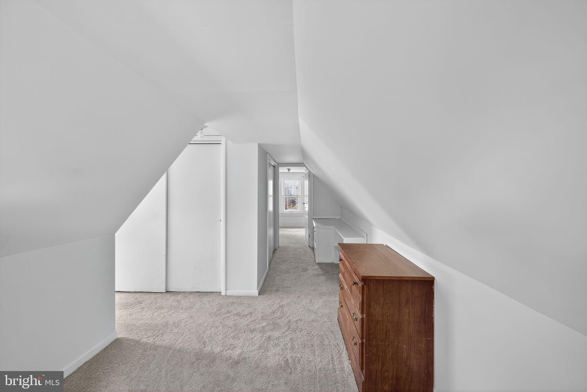 SHELLY - Residential