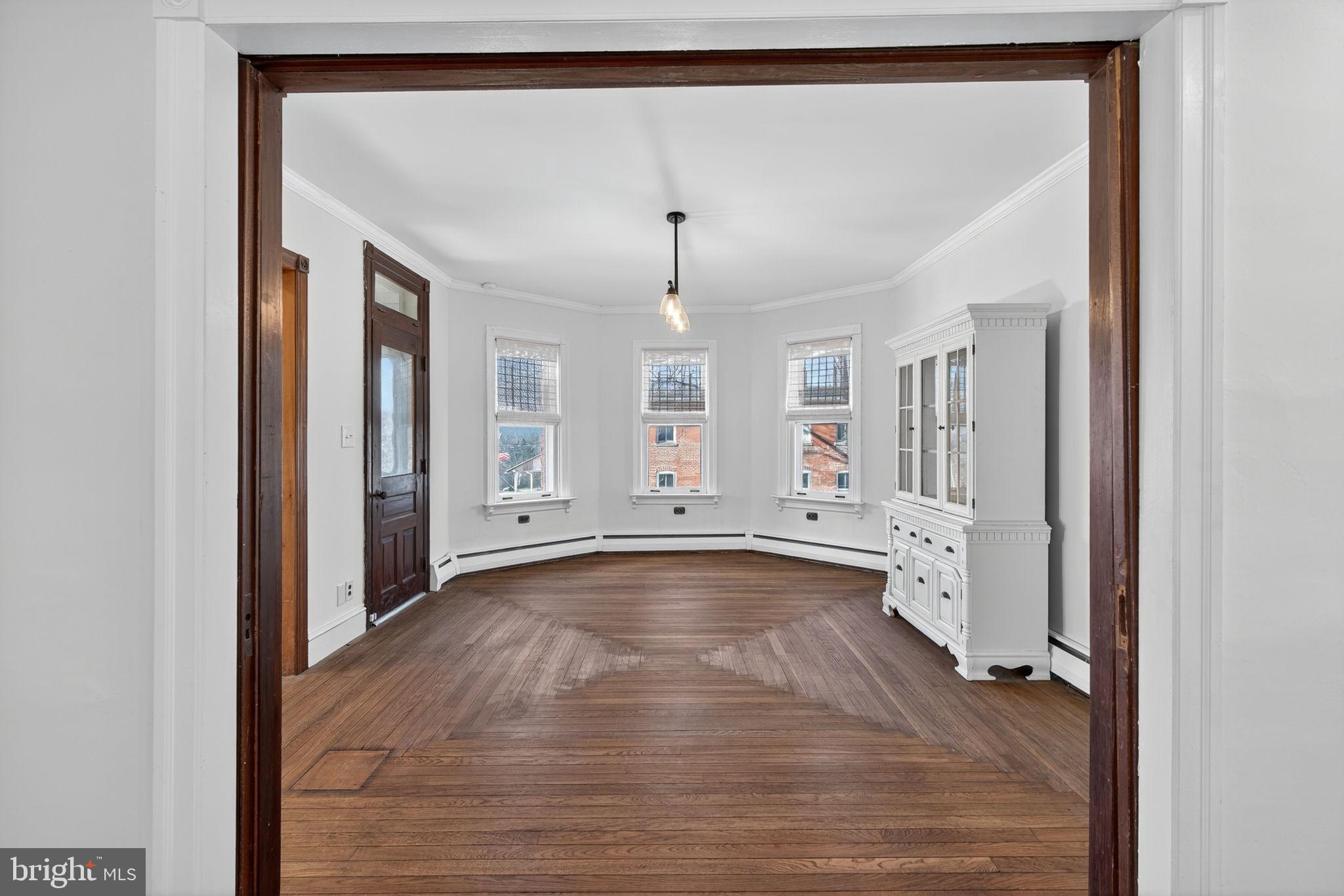 SHELLY - Residential