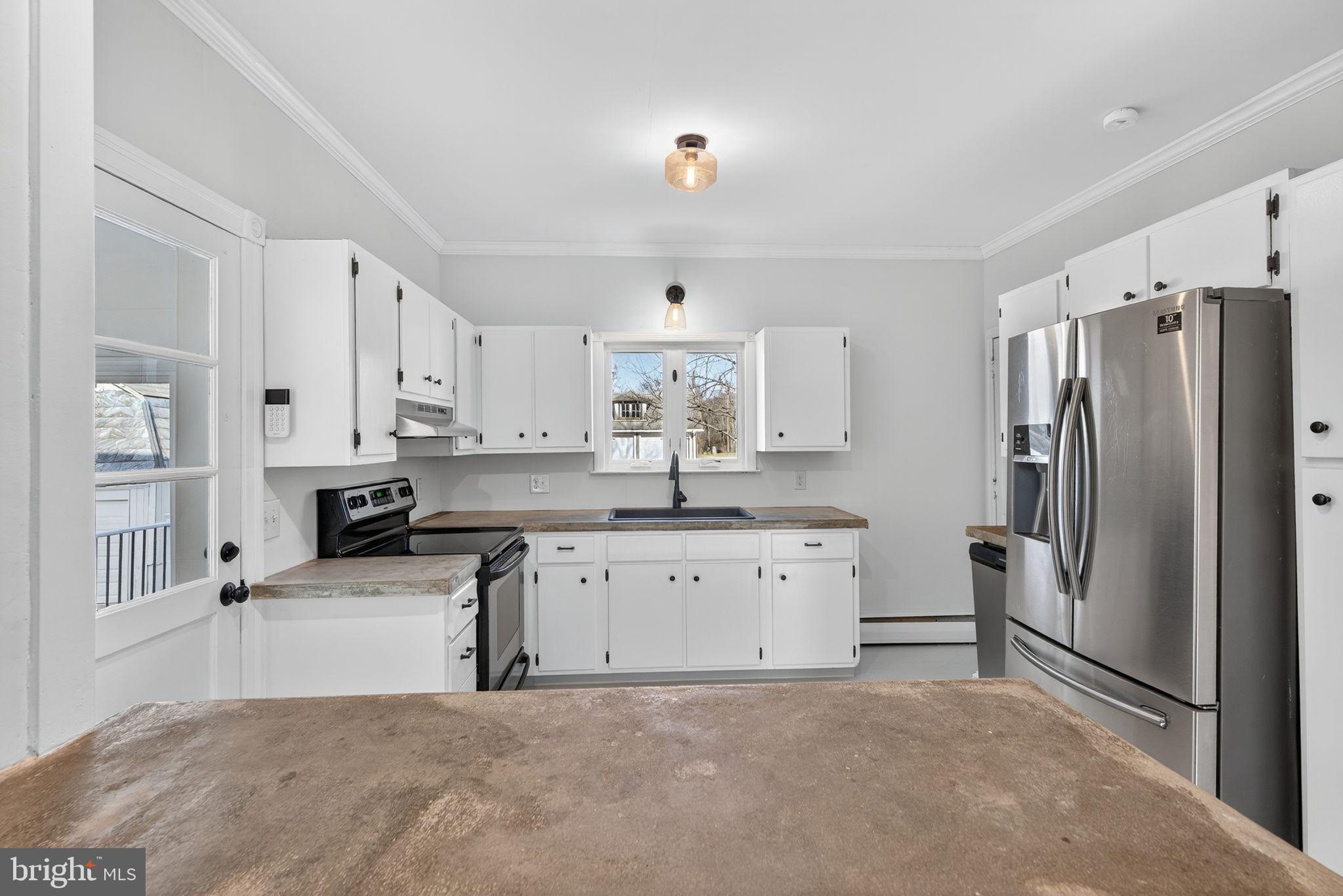 SHELLY - Residential