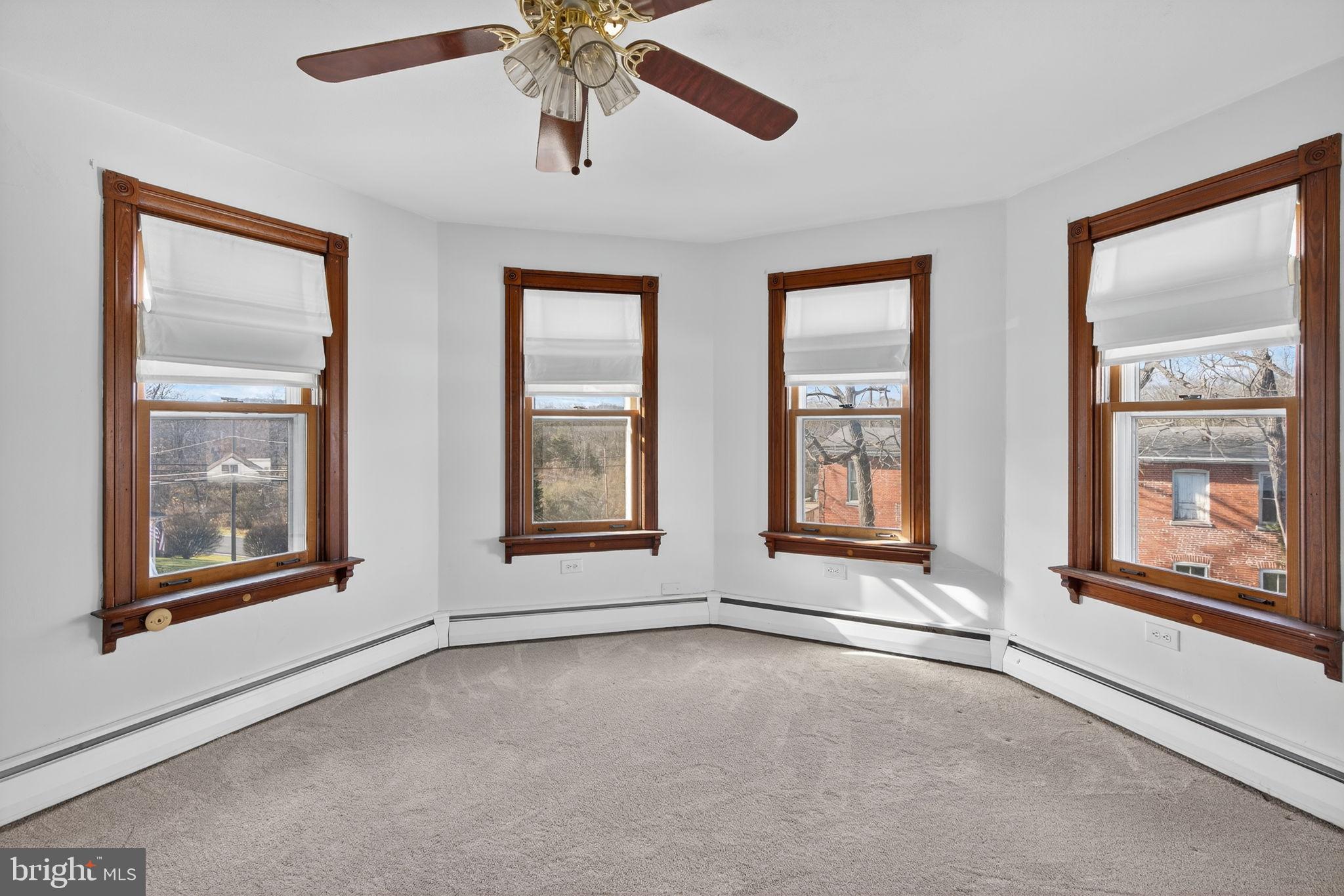 SHELLY - Residential