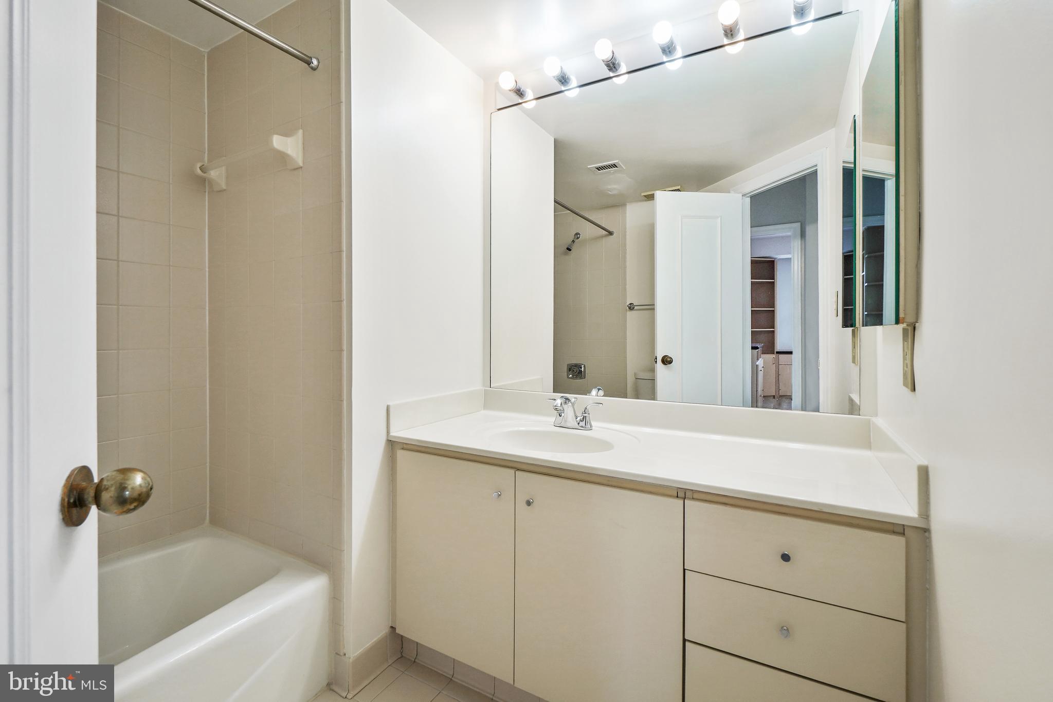 THE FALLSWOOD - Residential Lease