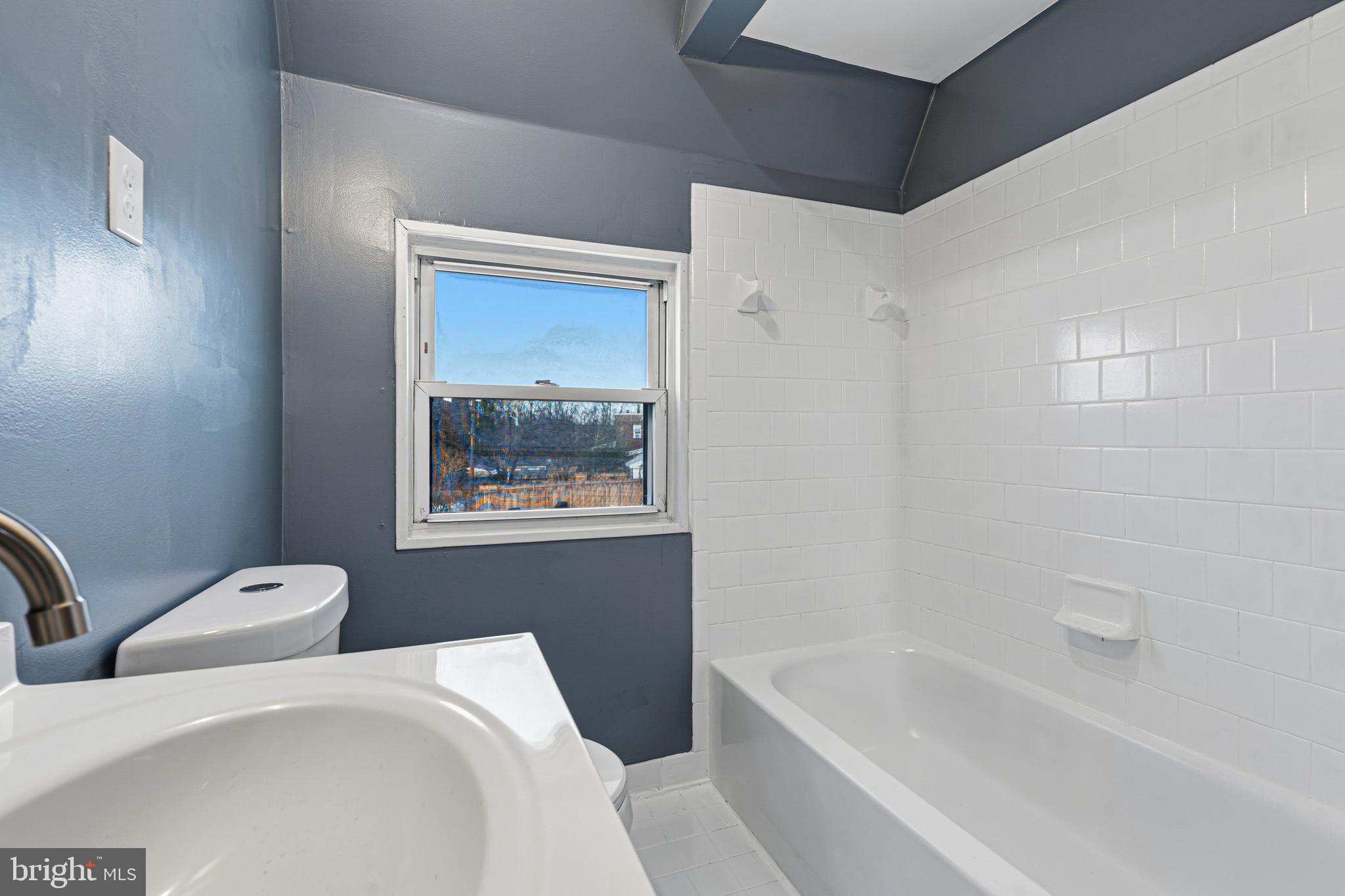 DUNDALK HIGHLANDS - Residential Lease