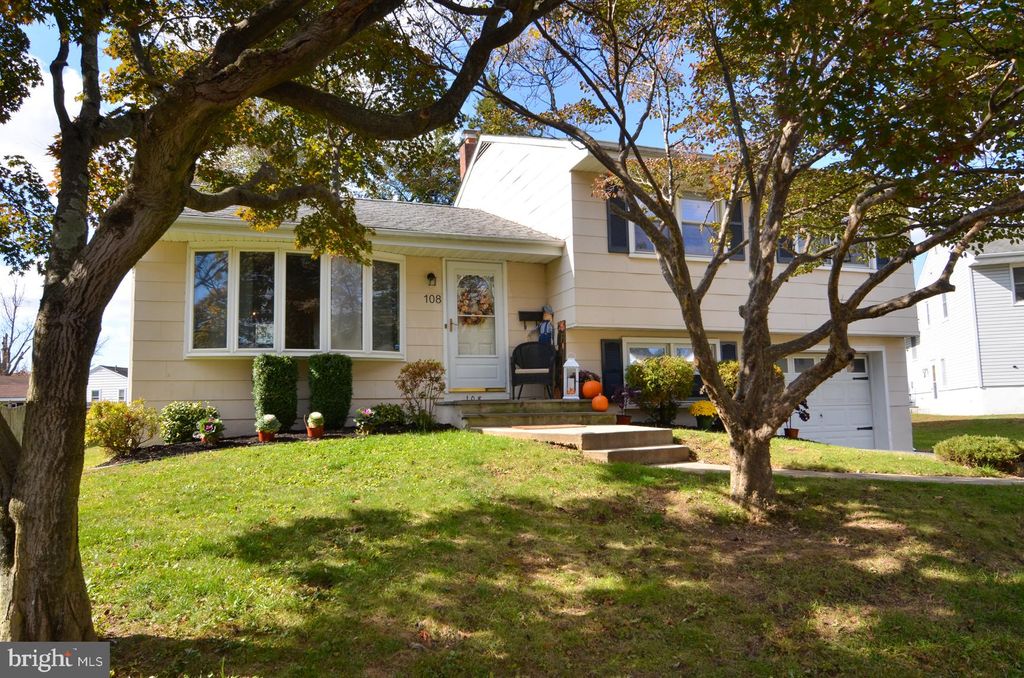Photo of 108 Winding Way, HAMILTON, NJ 08620 (MLS # NJME2068902)