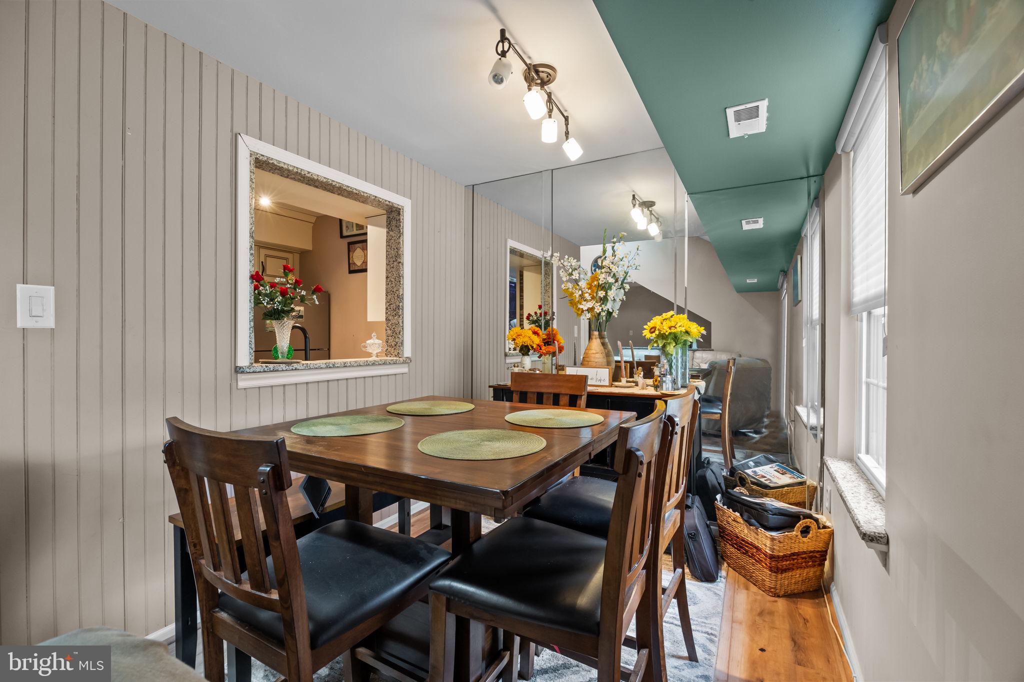 HAMPTON GREENS - Residential