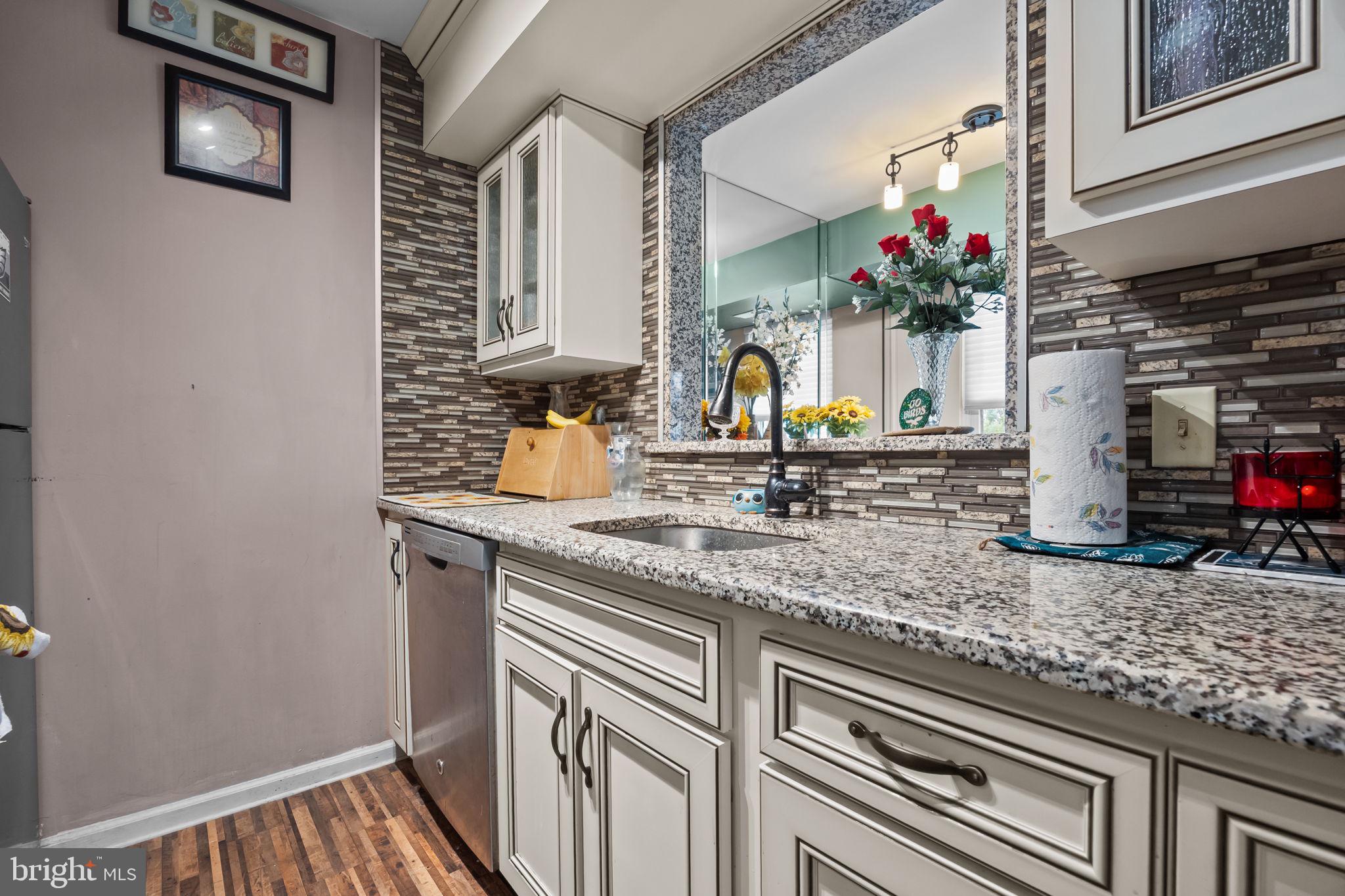 HAMPTON GREENS - Residential