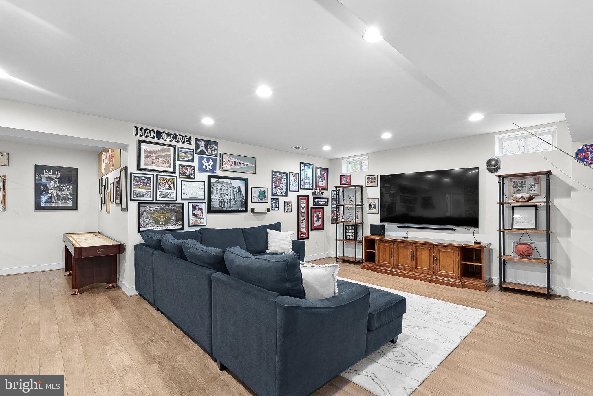 GROVE AT WILLOWSFORD - Residential