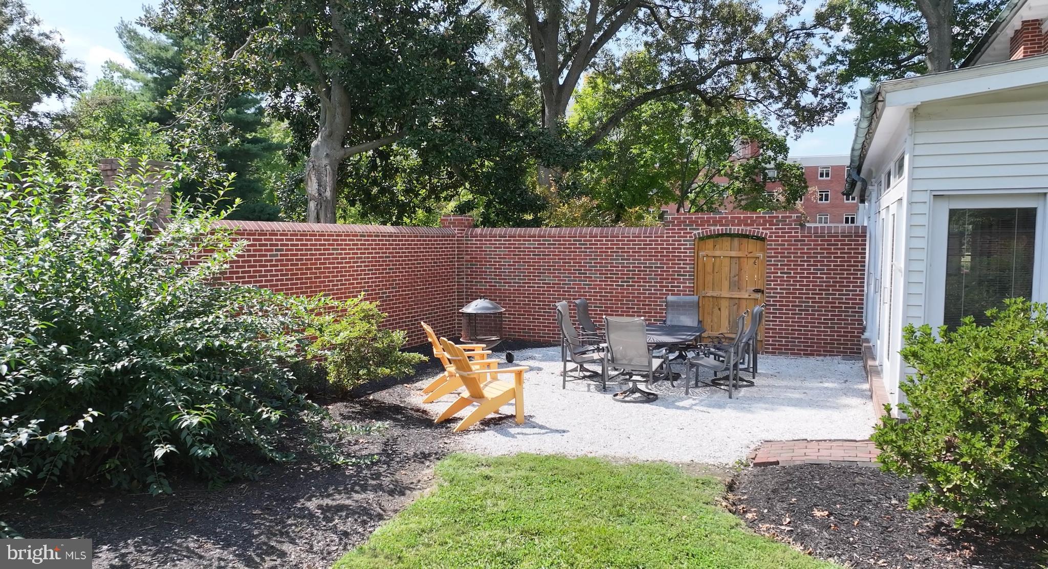 EASTON - Residential