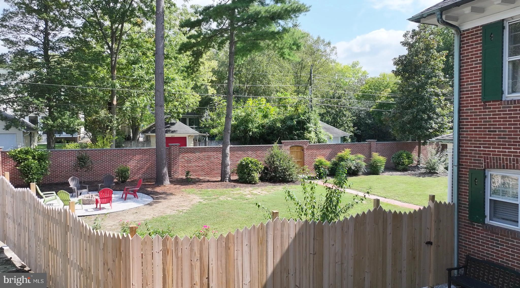 EASTON - Residential