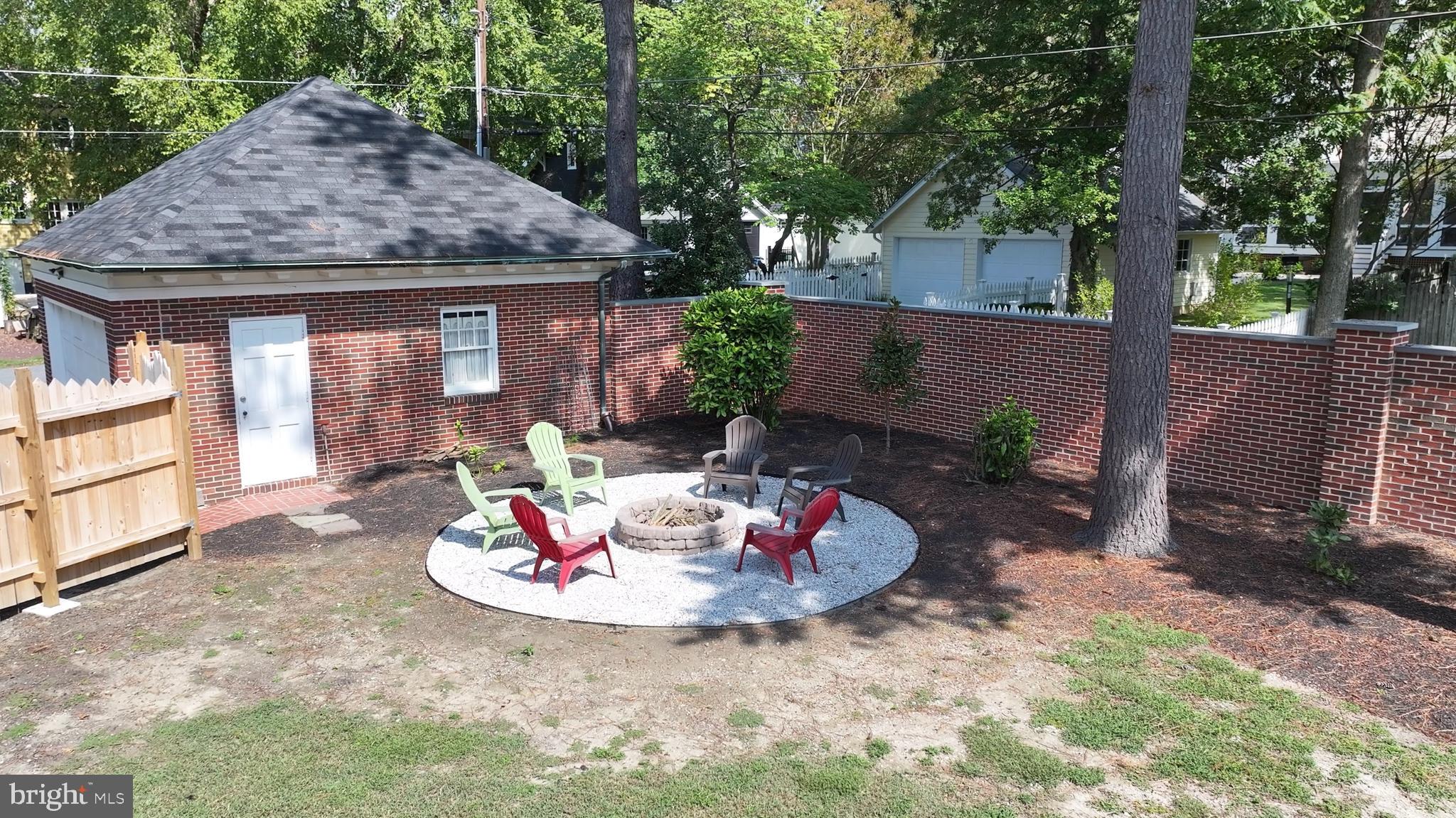 EASTON - Residential