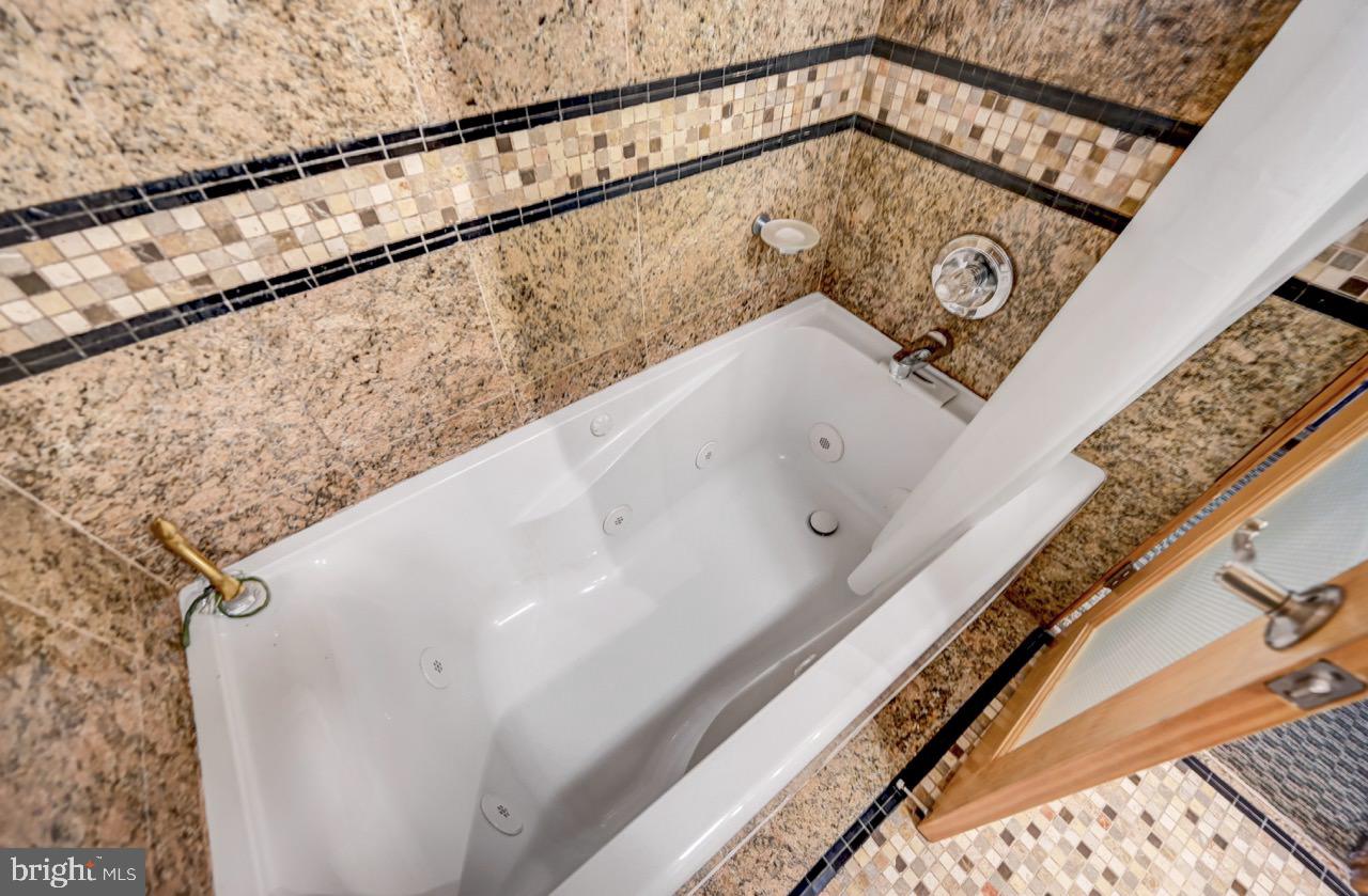 TOWAMENSING TRAIL - Residential