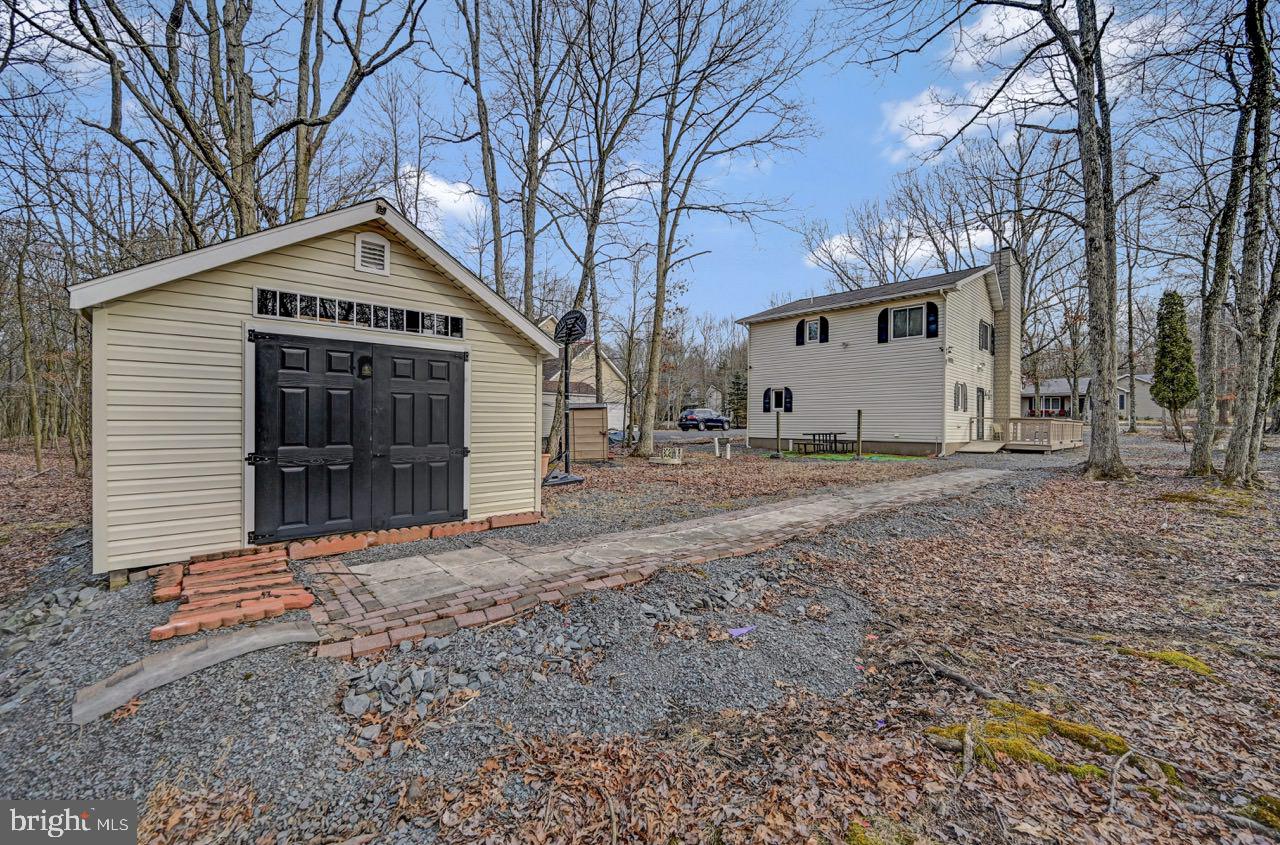 TOWAMENSING TRAIL - Residential