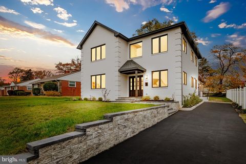 Photo of 717 Stelwood Road, PHILADELPHIA, PA 19115 (MLS # PAPH2555538)