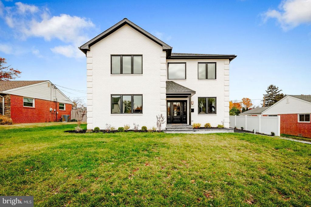 Photo of 717 Stelwood Road, PHILADELPHIA, PA 19115 (MLS # PAPH2555538)