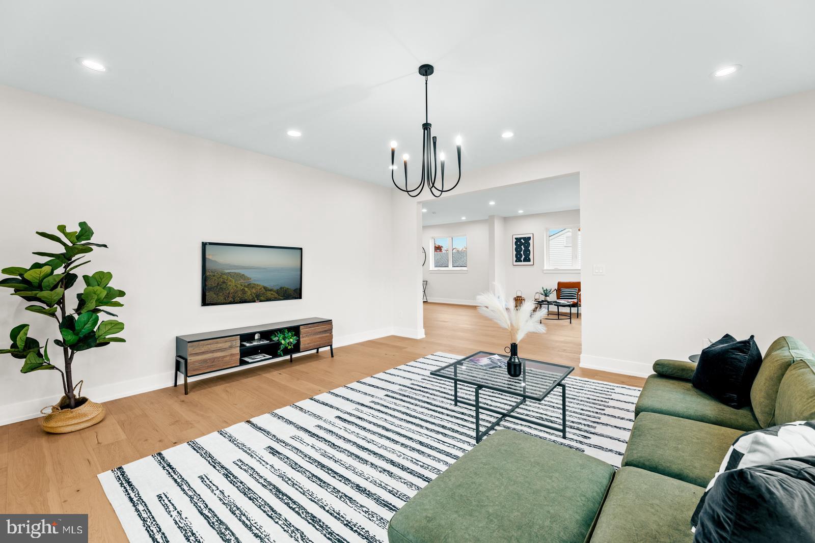 PINE VALLEY - Residential