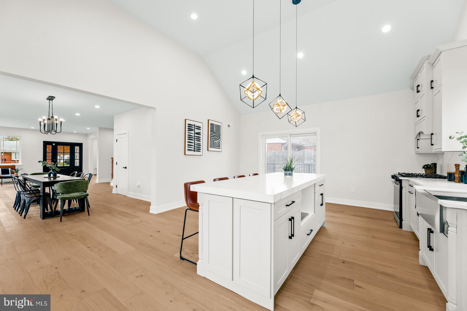 PINE VALLEY - Residential