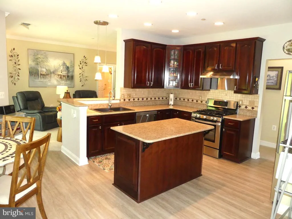 303 Tiree Court Unit 402