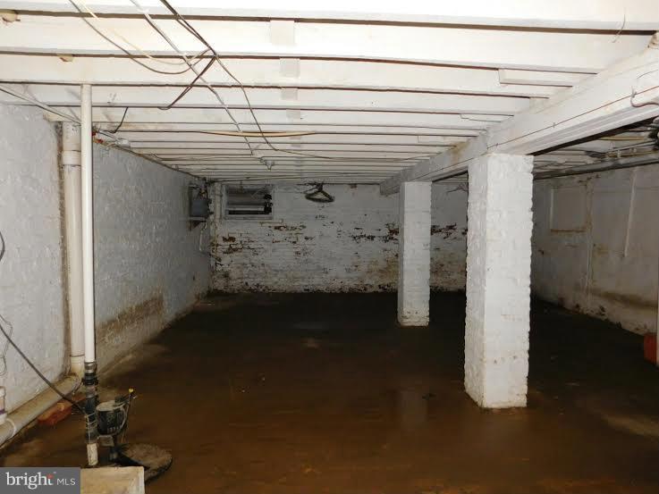 EAST BALTIMORE MIDWAY - Residential