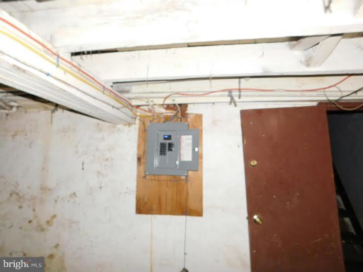 EAST BALTIMORE MIDWAY - Residential