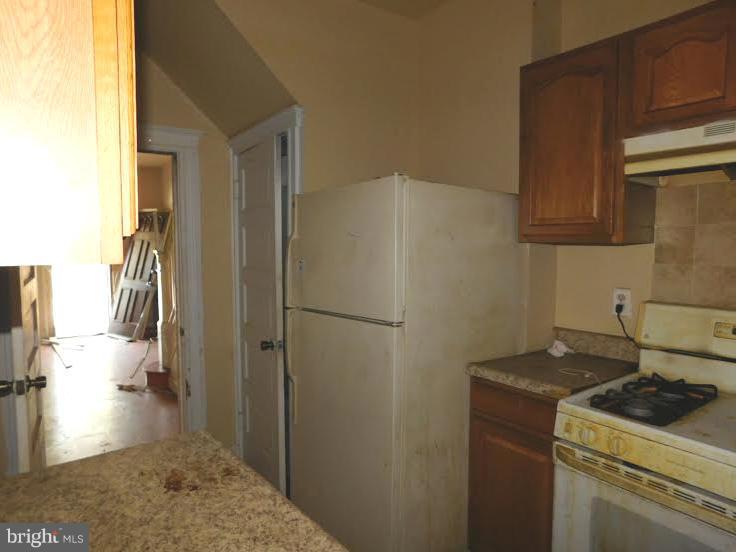 EAST BALTIMORE MIDWAY - Residential