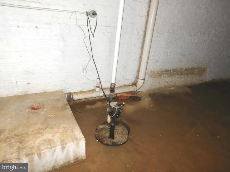 EAST BALTIMORE MIDWAY - Residential