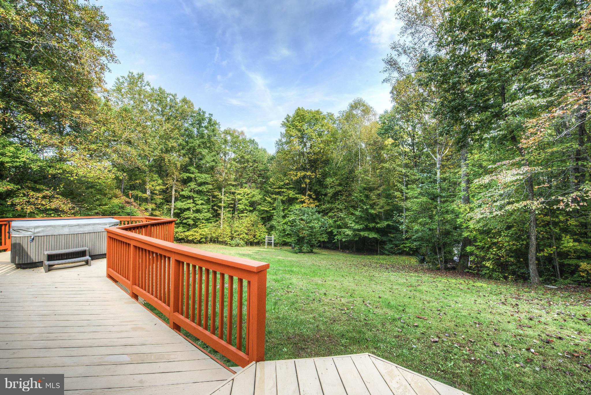 STONEHOUSE WOODED ESTATES - Residential