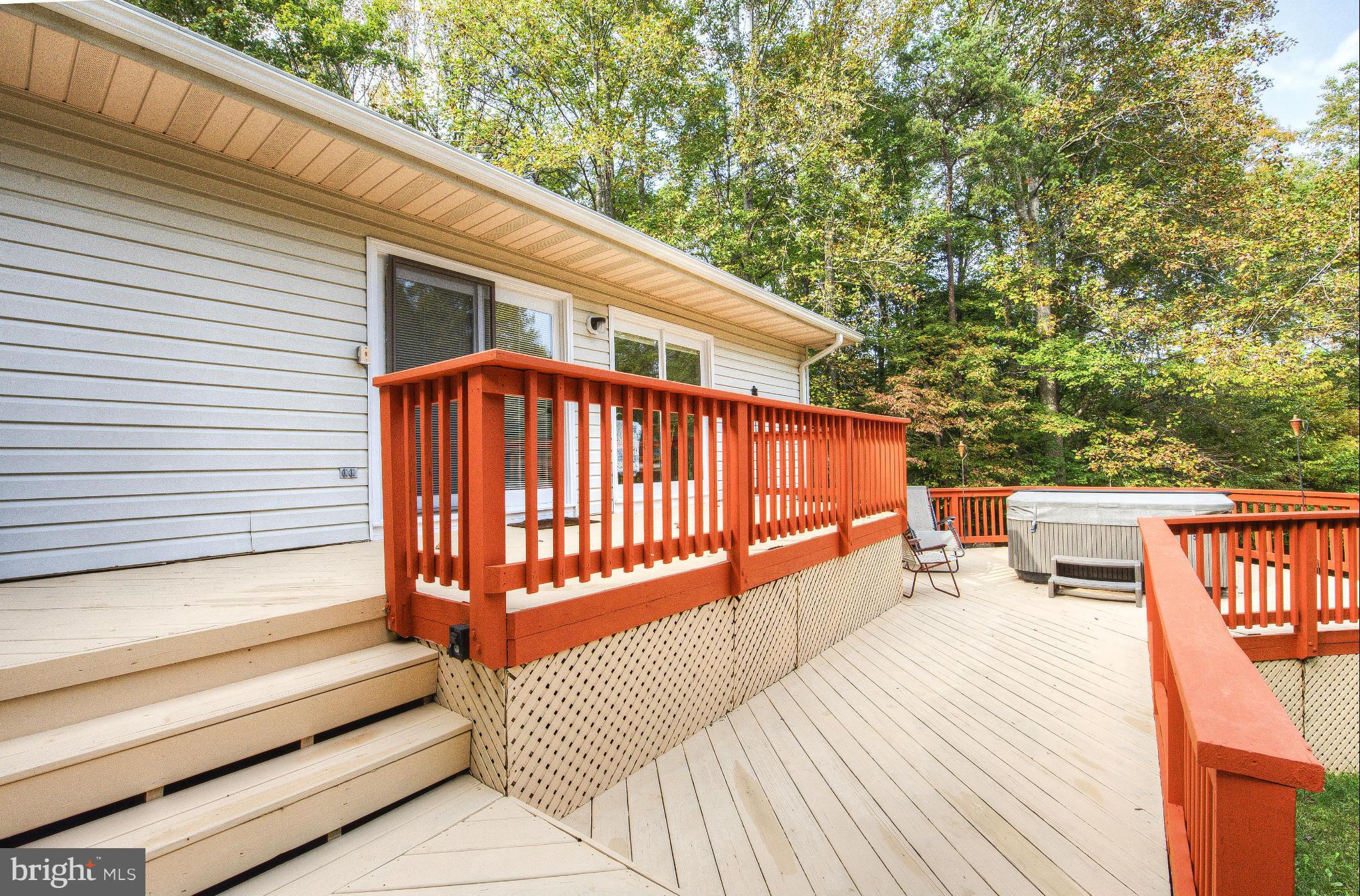 STONEHOUSE WOODED ESTATES - Residential