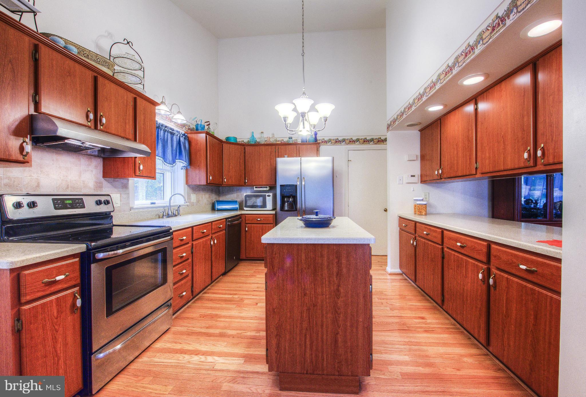 STONEHOUSE WOODED ESTATES - Residential