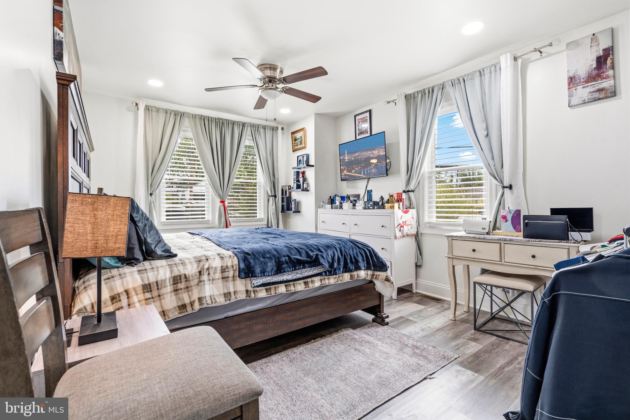 HARBOR VIEW - Residential