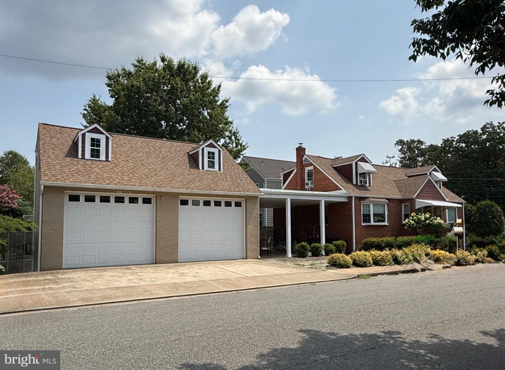 Photo of 2815 19th Street S, ARLINGTON, VA 22204 (MLS # VAAR2079114)