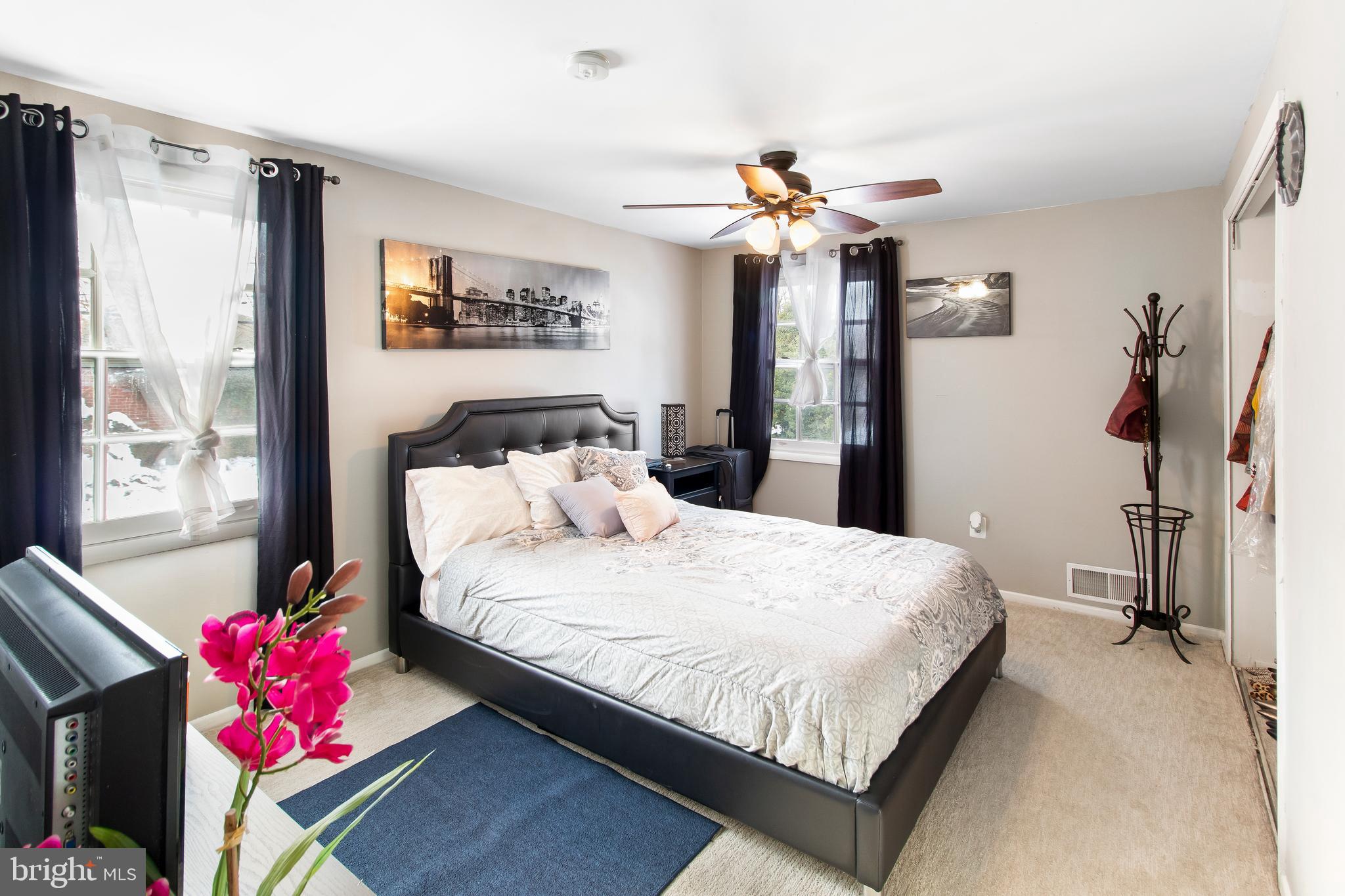 MEADOWBROOK - Residential