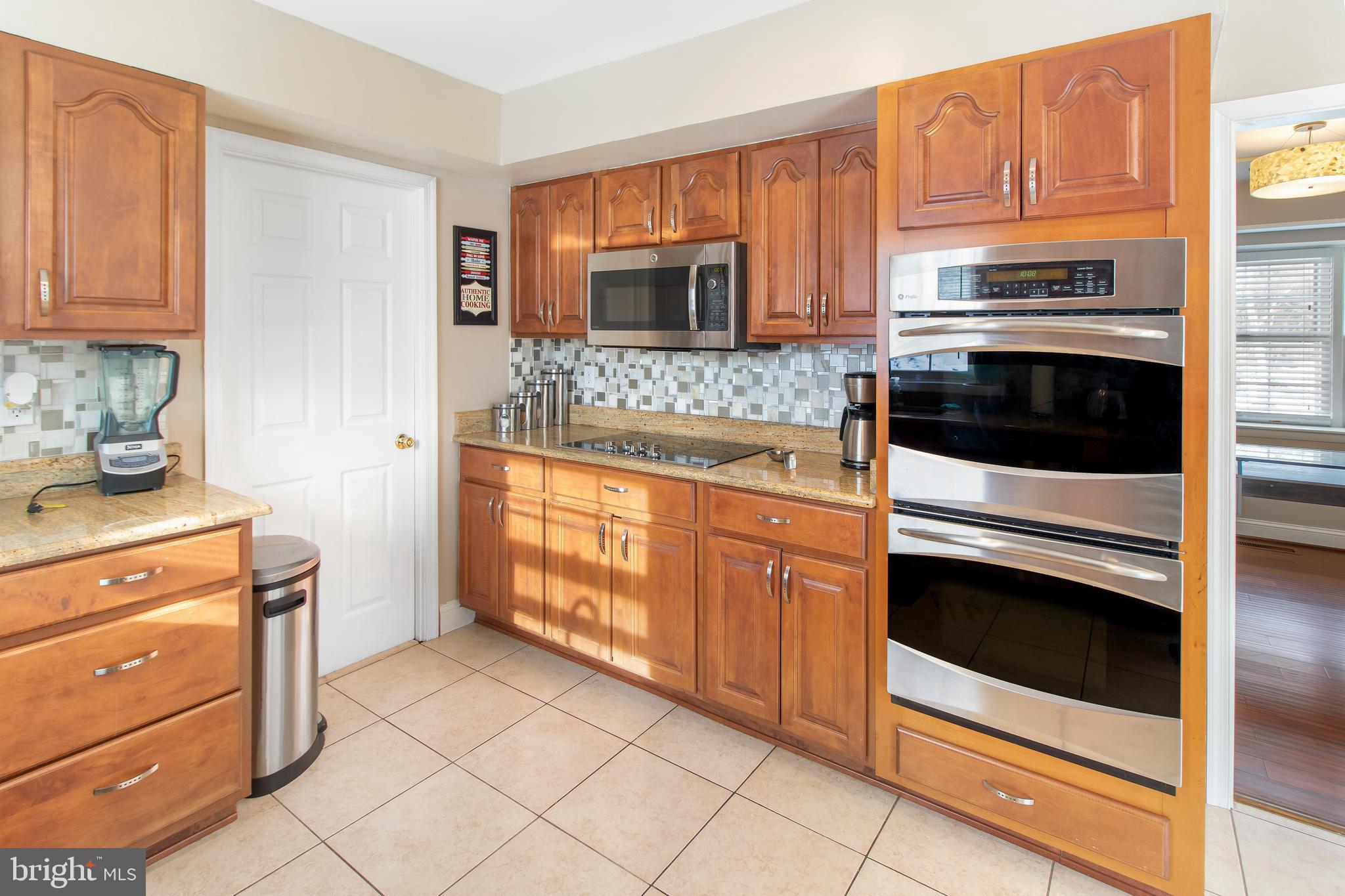 MEADOWBROOK - Residential