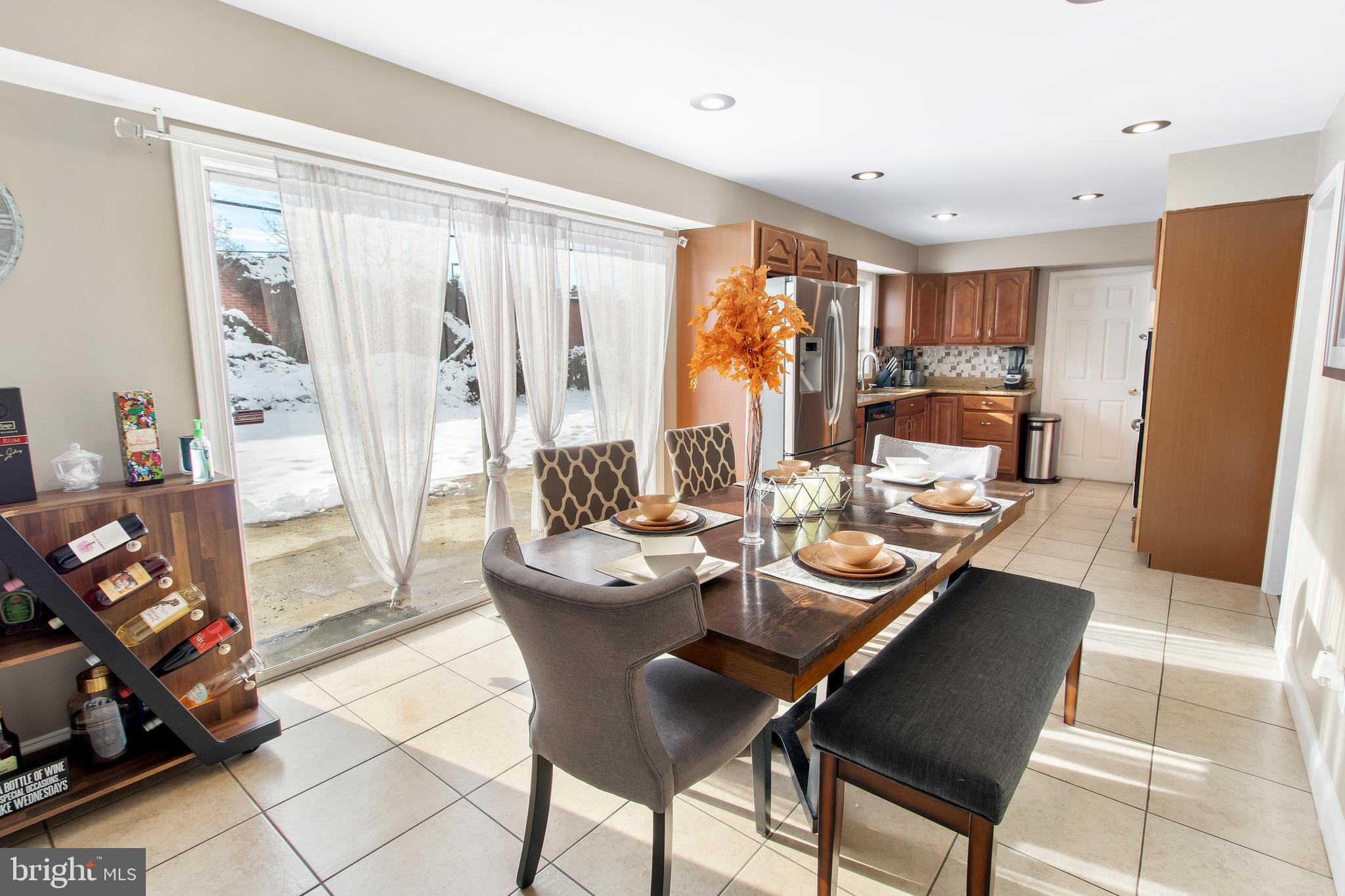 MEADOWBROOK - Residential