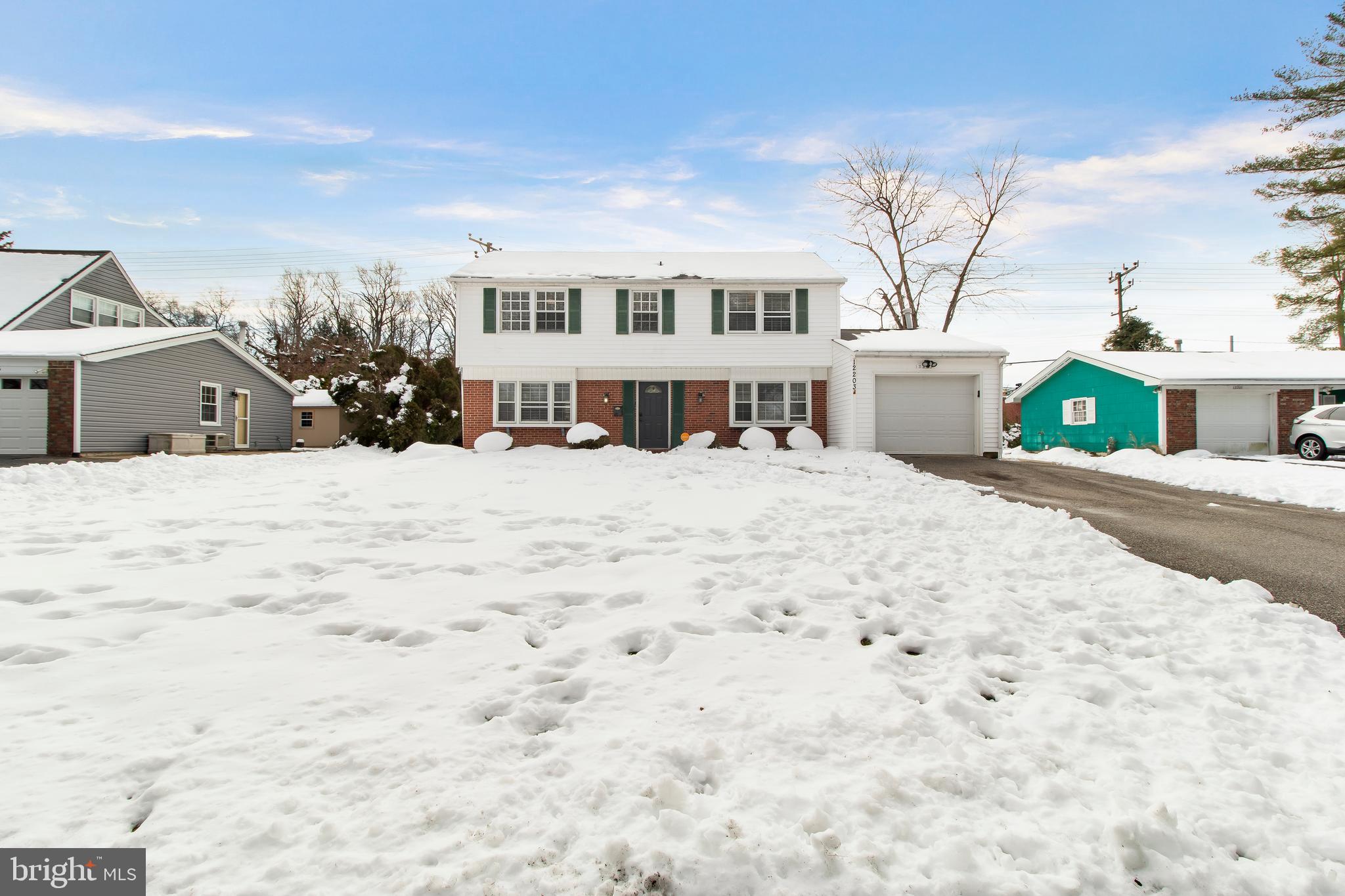 MEADOWBROOK - Residential