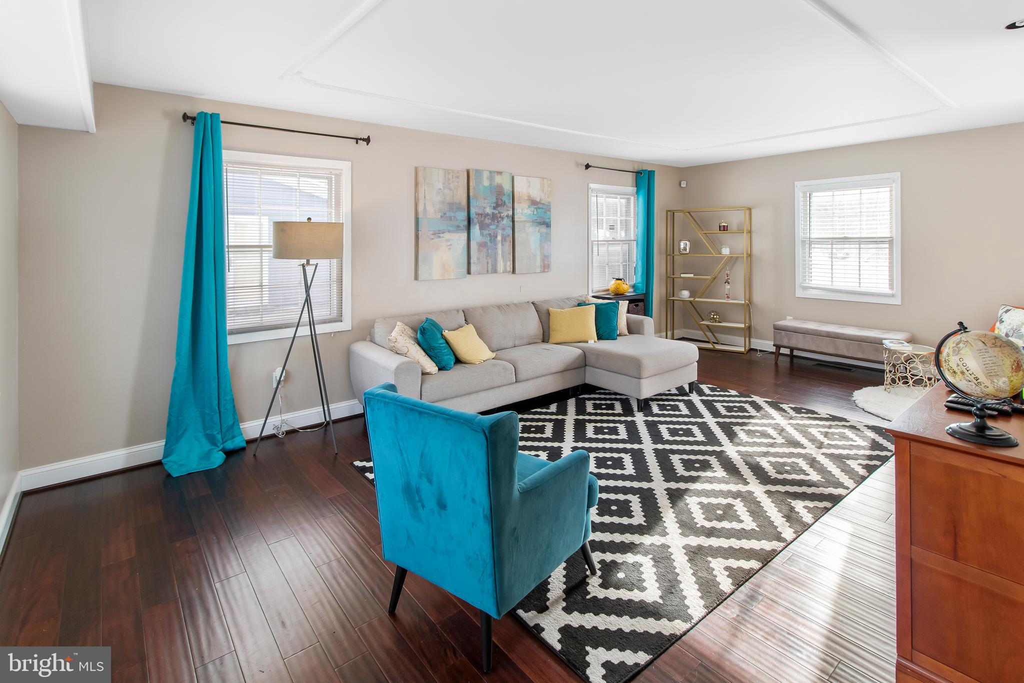 MEADOWBROOK - Residential