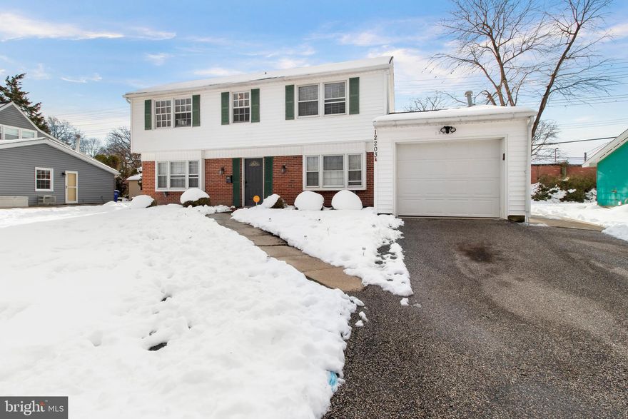 Spacious 4 Bedroom home w/ Eat-In Kitchen, updated appliances, and Large Backyard. Nice sized Family Room and separate Dining Room. Home being Sold As-Is.   Home Warranty Included. Convenient location in Bowie right off of 450. Close to shopping, restaurants, Rte. 50, 197, 301.