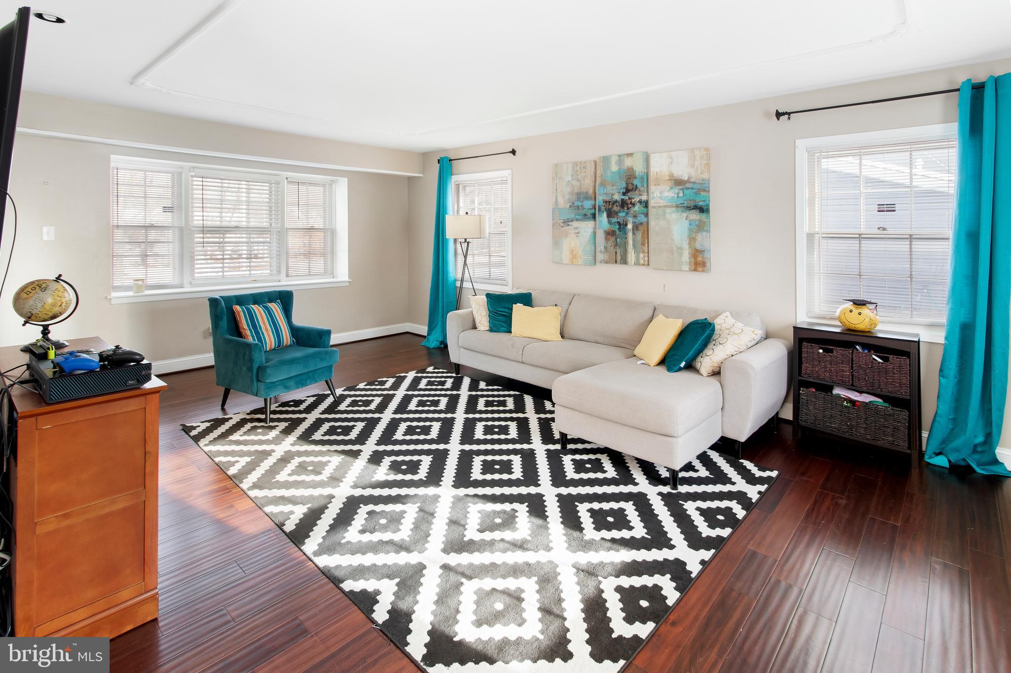 MEADOWBROOK - Residential