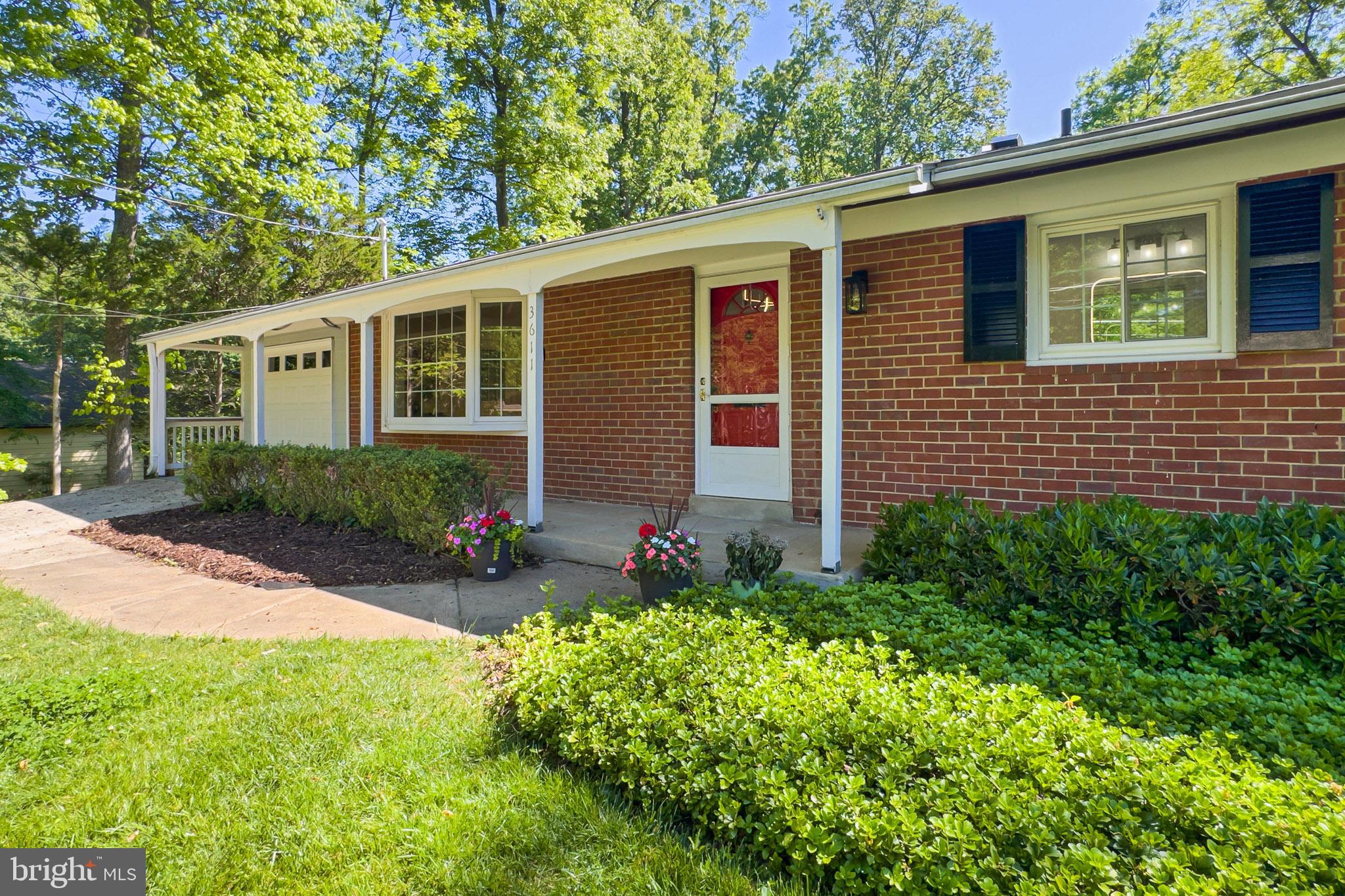 SLEEPY HOLLOW WOODS - Residential