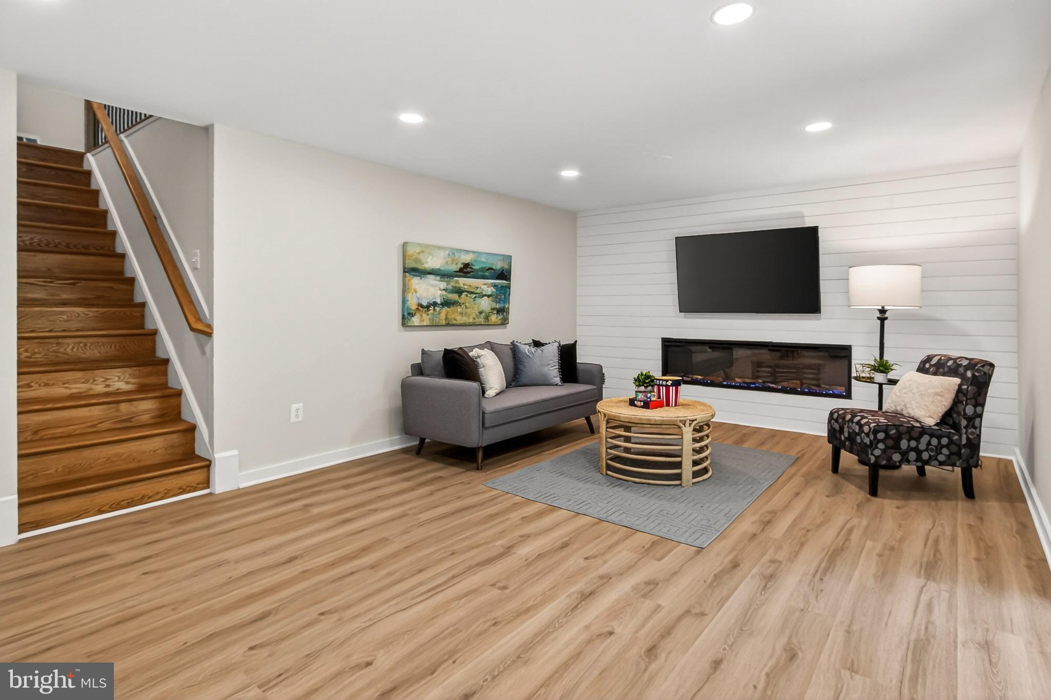 SLEEPY HOLLOW WOODS - Residential
