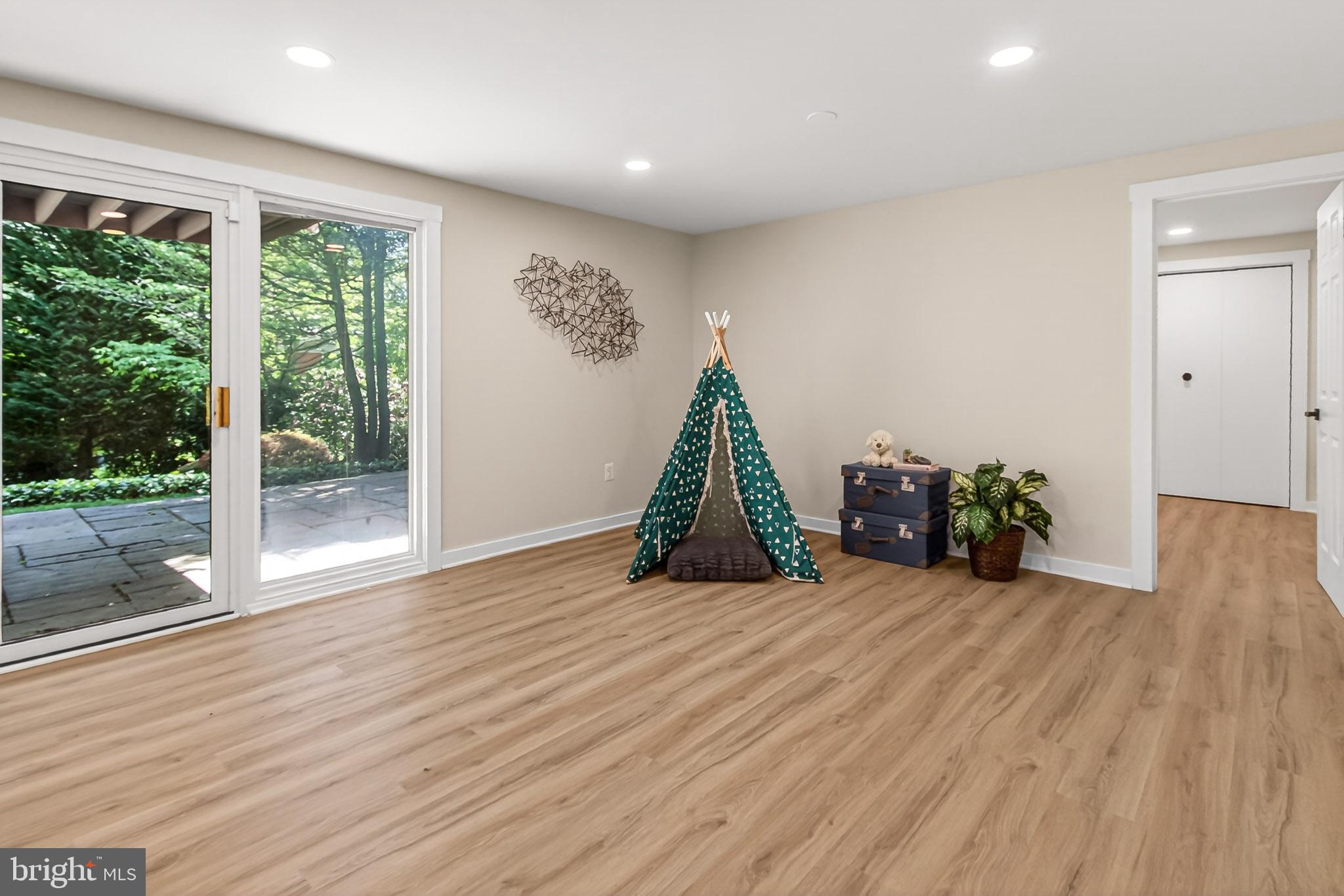 SLEEPY HOLLOW WOODS - Residential