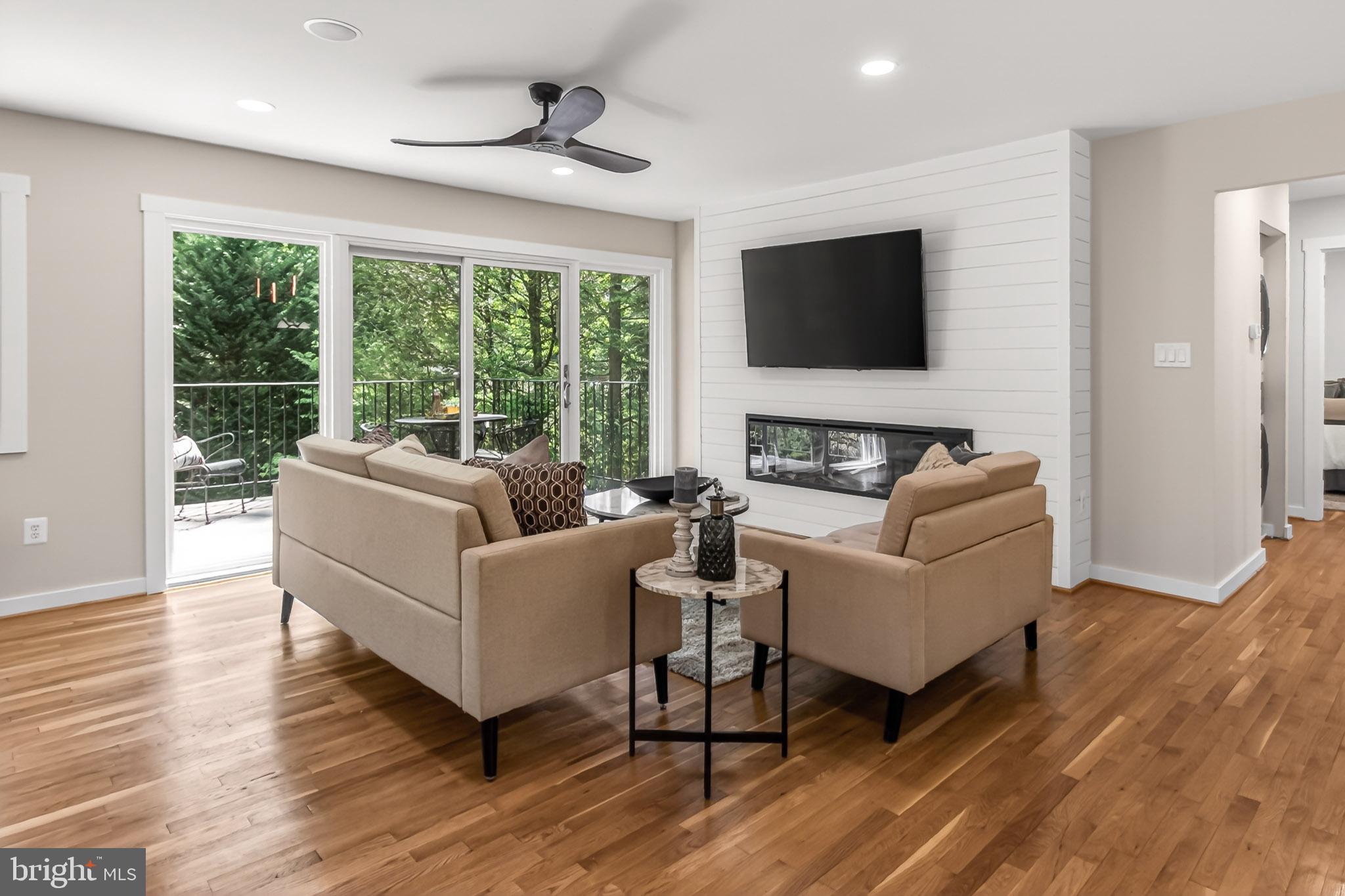 SLEEPY HOLLOW WOODS - Residential