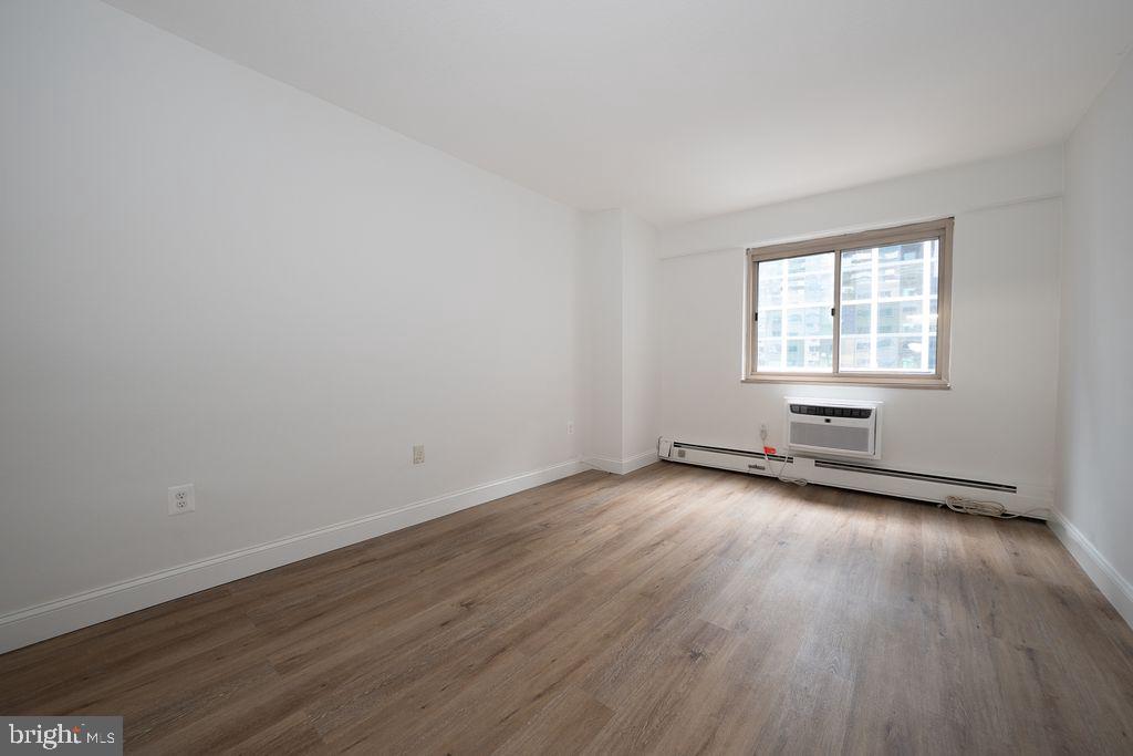 PHILADELPHIA - Residential