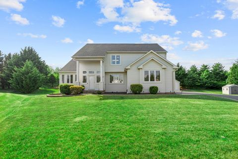 Photo of 936 Longwood Court, CHALFONT, PA 18914 (MLS # PABU2123760)