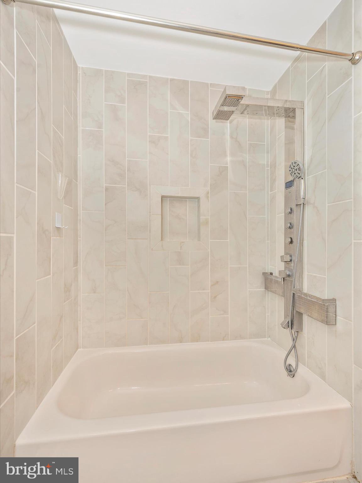 SHARPSBURG - Residential