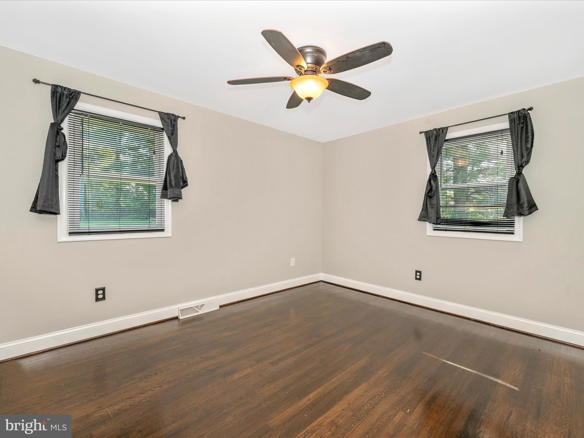 SHARPSBURG - Residential