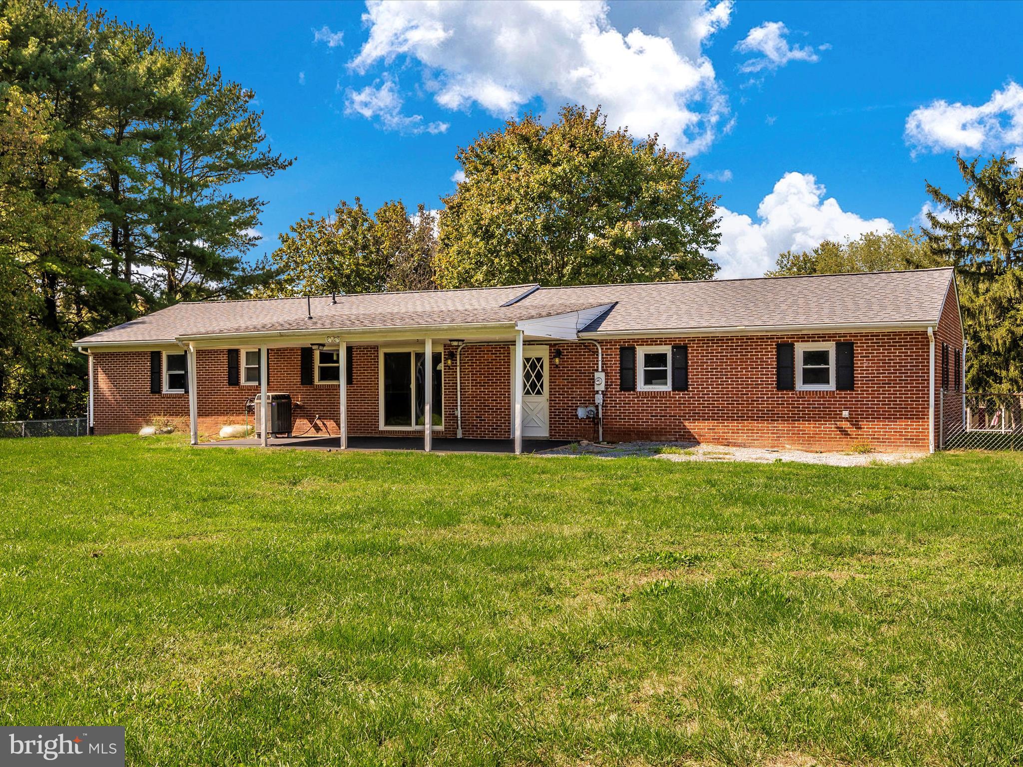 SHARPSBURG - Residential