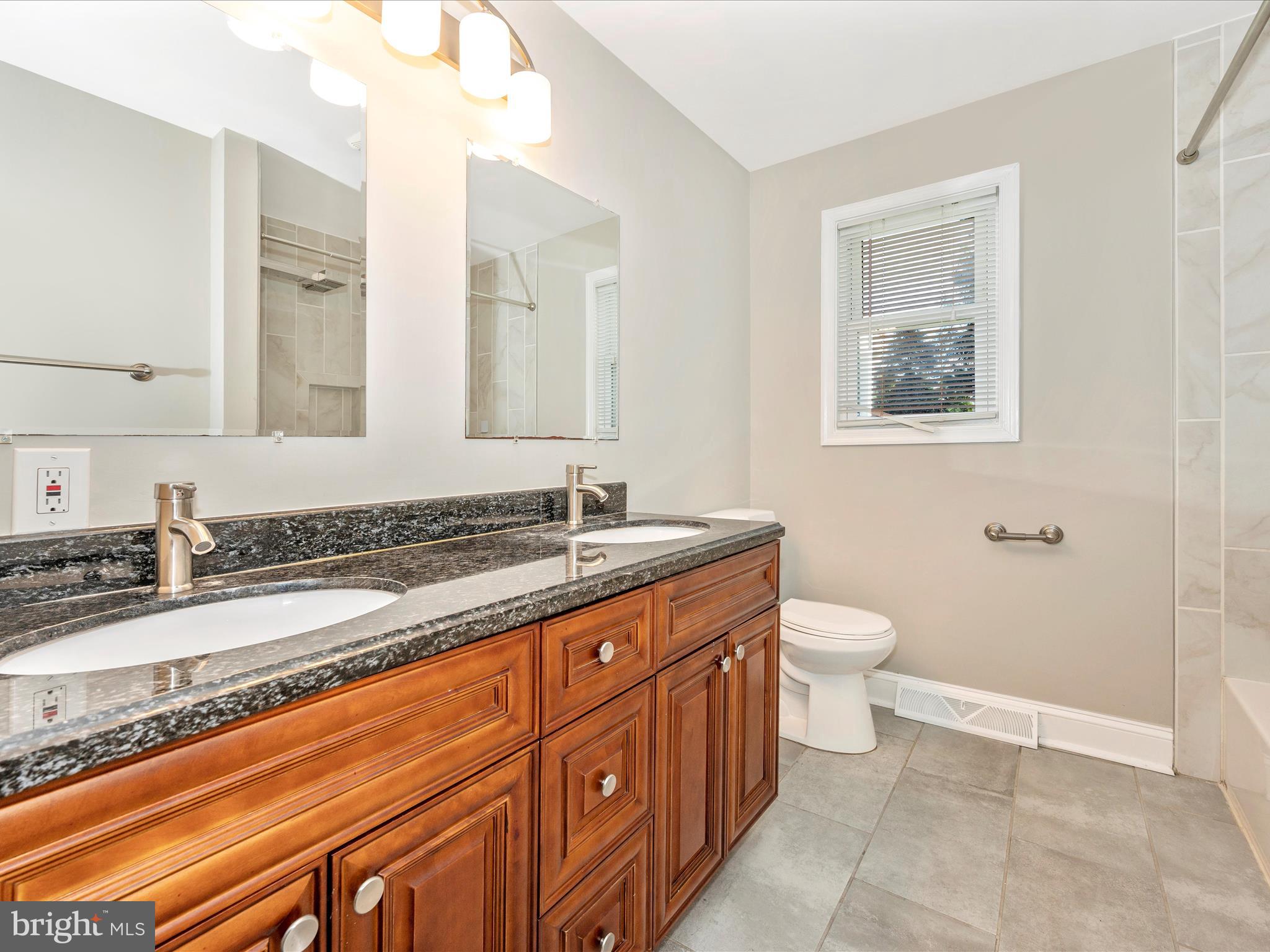 SHARPSBURG - Residential