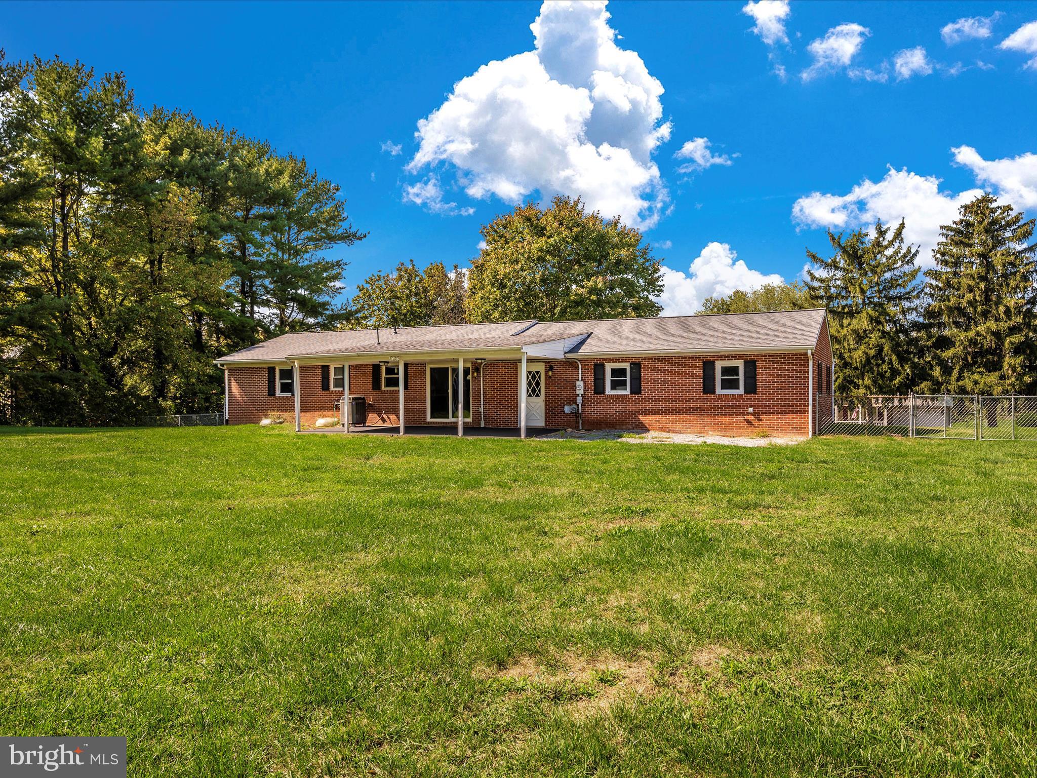 SHARPSBURG - Residential