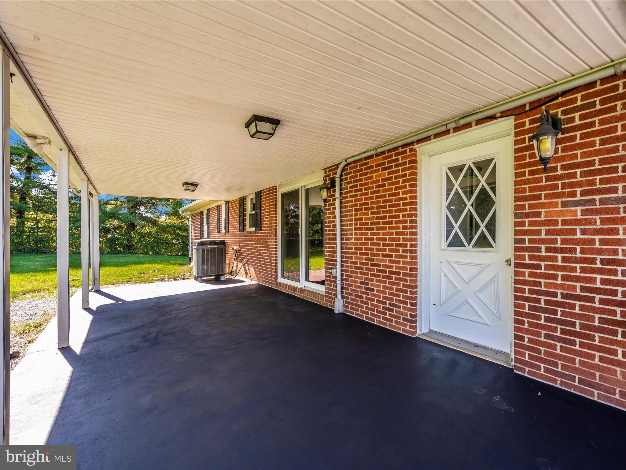 SHARPSBURG - Residential