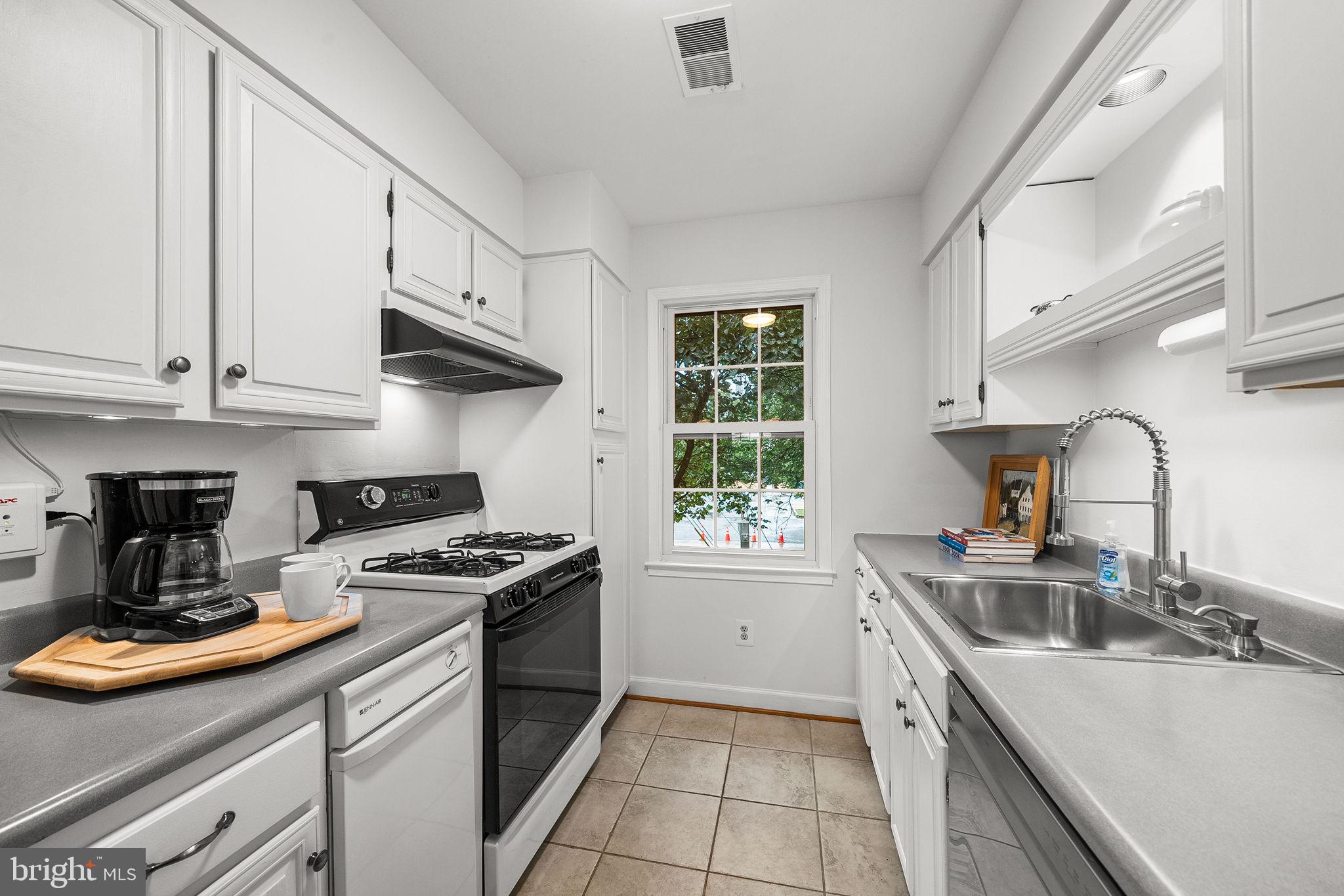 109 GREAT FALLS STREET 10